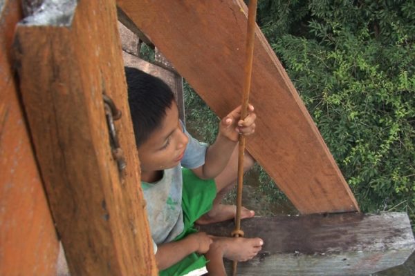 boy-on-bridge