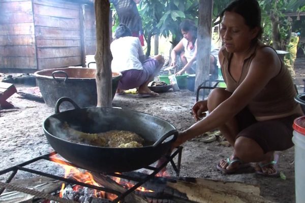 woman-coocks